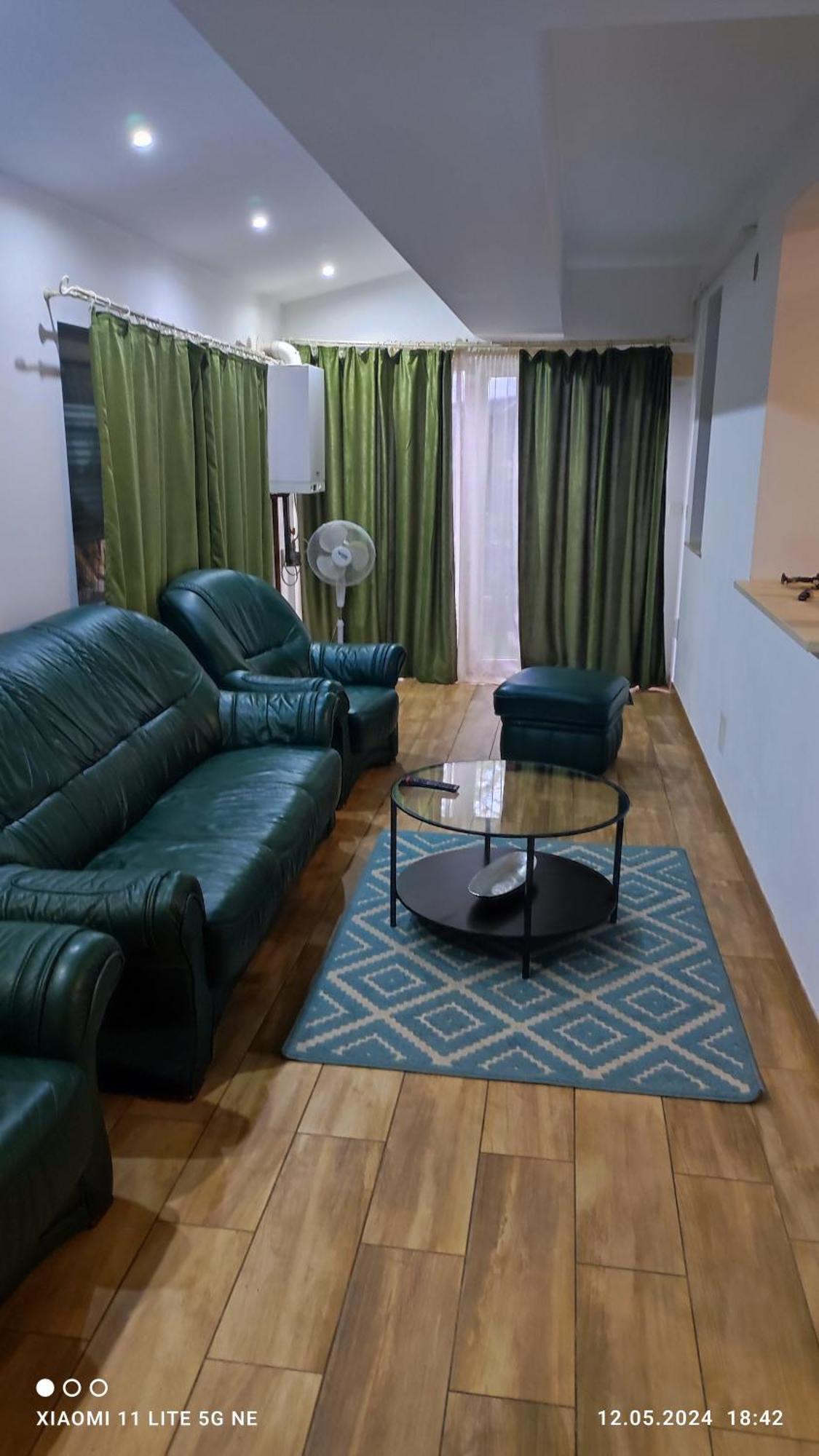Apartament Lenus'K Apartment Букурещ Екстериор снимка