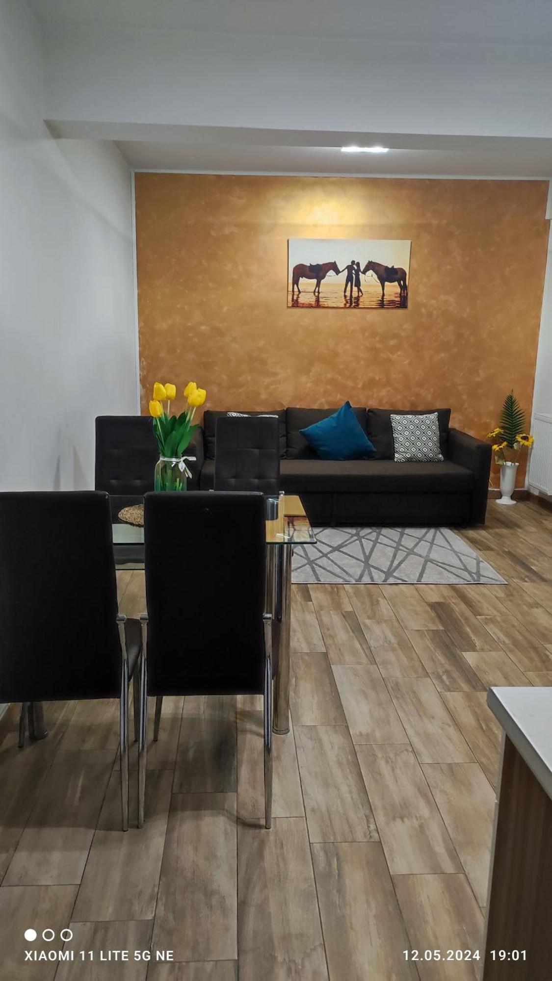 Apartament Lenus'K Apartment Букурещ Екстериор снимка