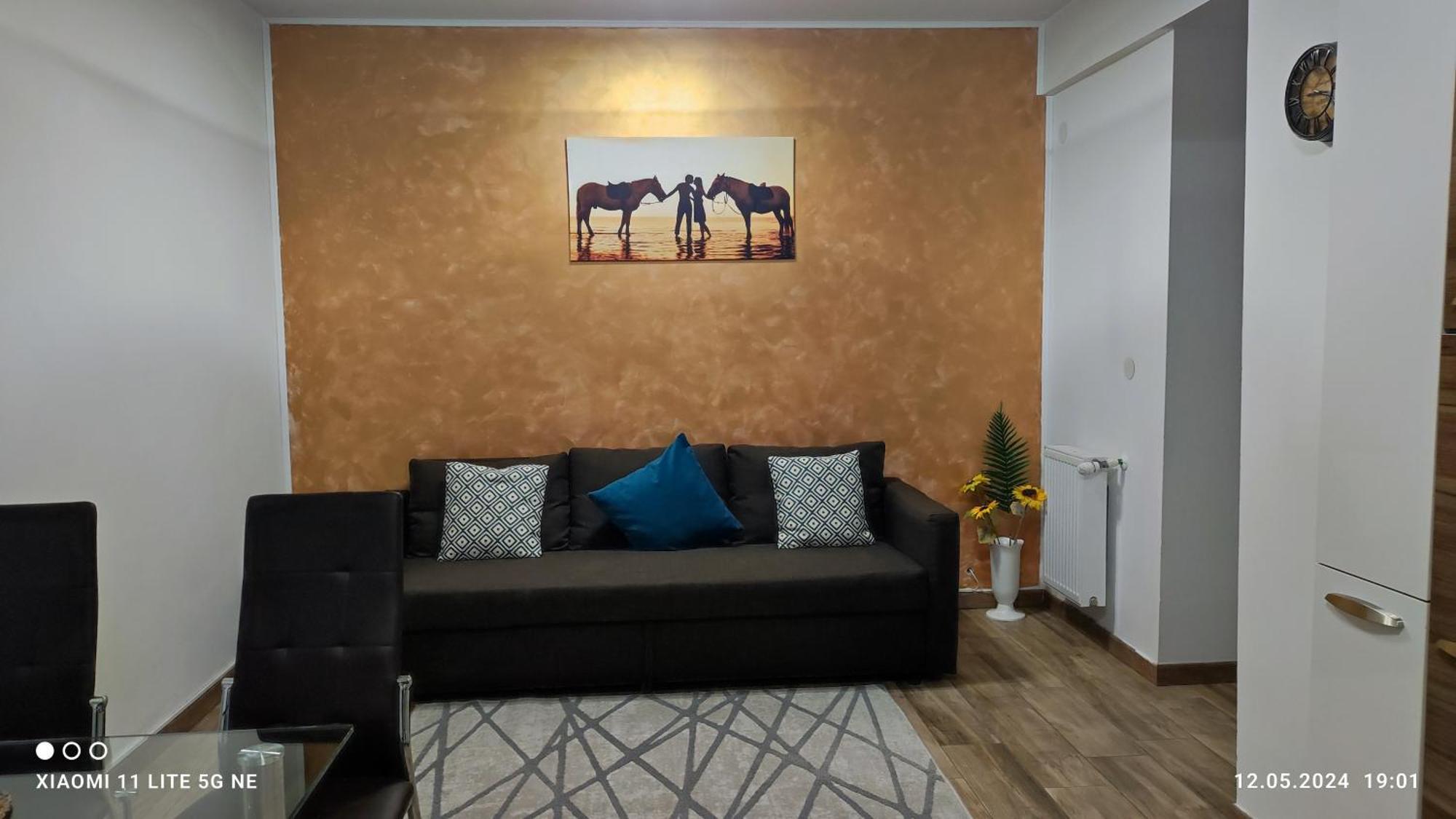 Apartament Lenus'K Apartment Букурещ Екстериор снимка
